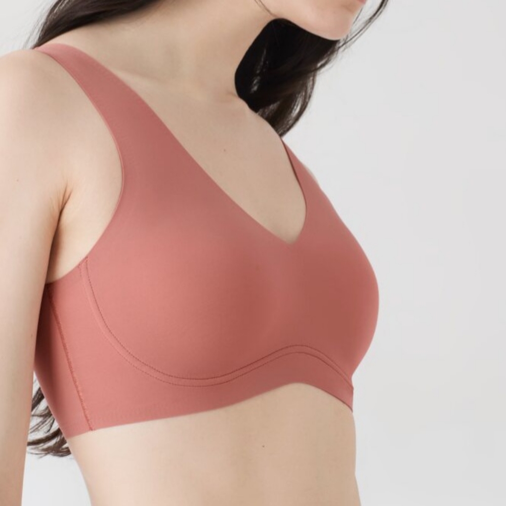 TRUE & CO BRAND NEW BODY LIFT V-NECK FULL CUP BRALETTE SIZE S - Picture 4 of 12